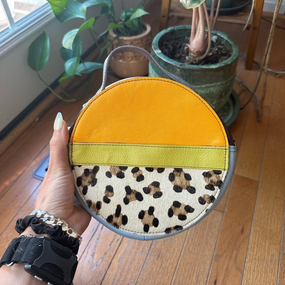 BRAND NEW LEATHER CROSSBODY FROM BARCELONA